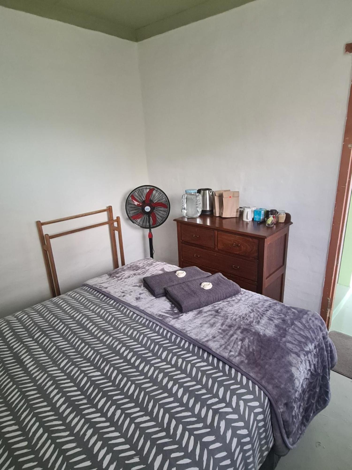 ホテル The Old Cabin カリナン 部屋 写真